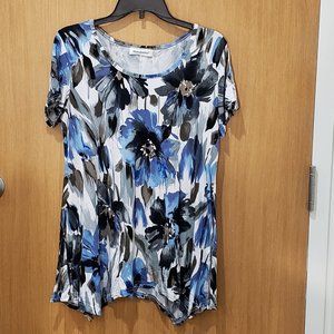 Nandashe short sleeve blue floral tunic, XL